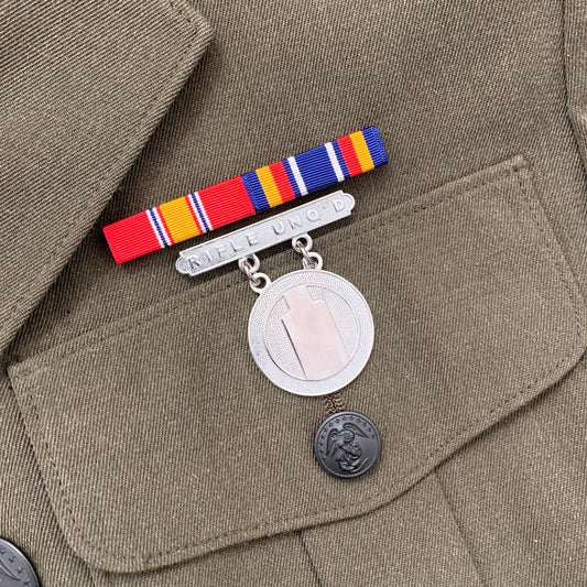 RIFLE UNQ'D BADGE